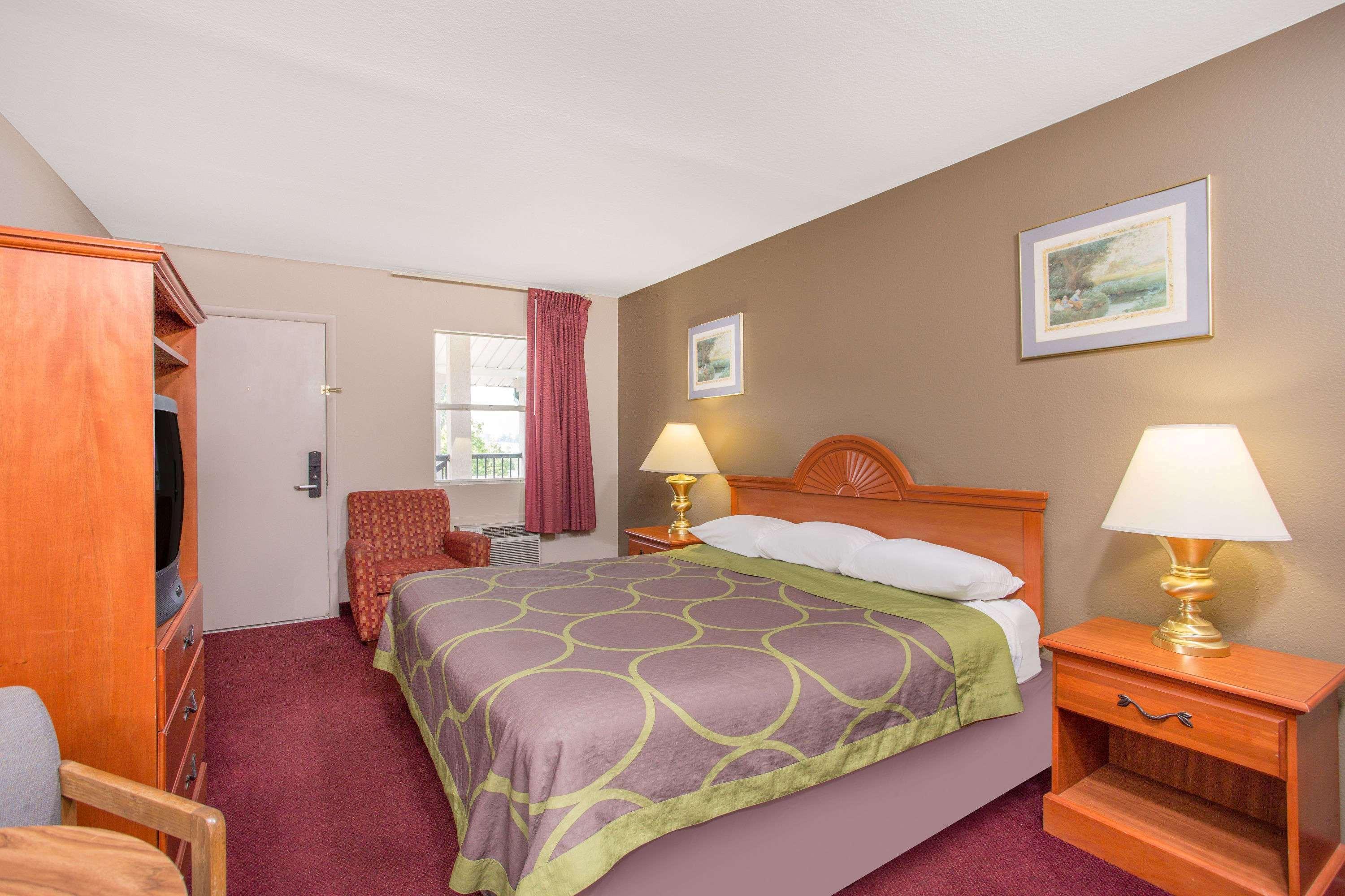 Knights Inn Glade Spring Dış mekan fotoğraf
